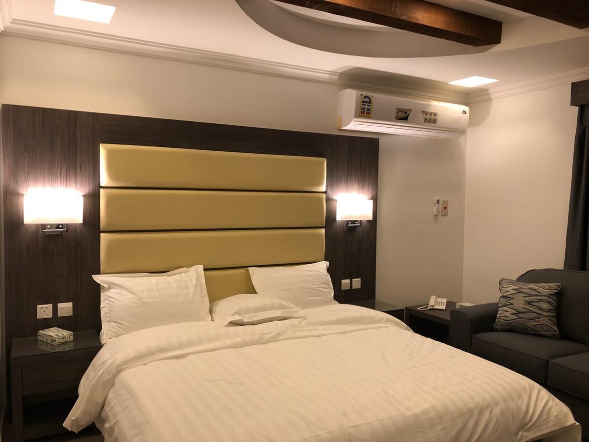 Villa Hotel Apartments אל חובר מראה חיצוני תמונה